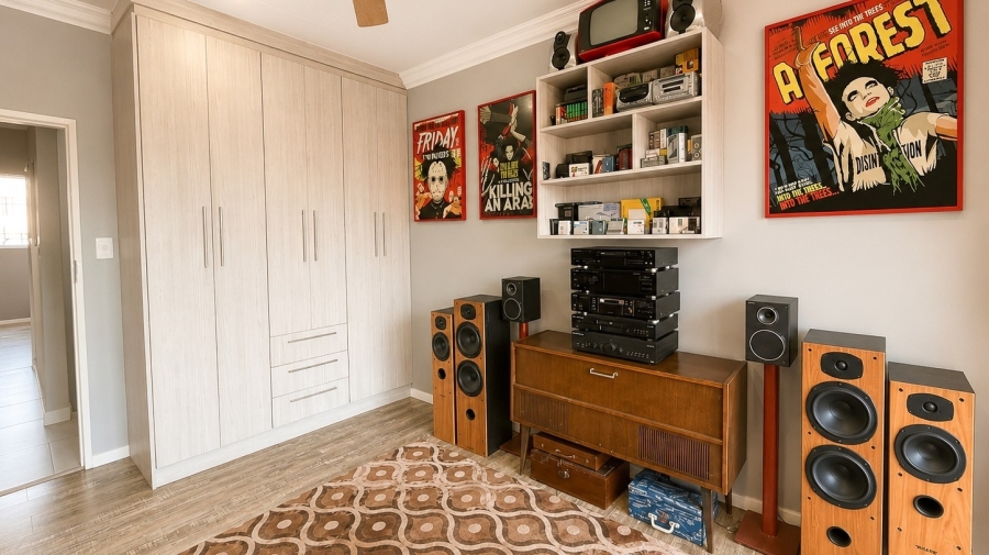 3 Bedroom Property for Sale in The Coves North West